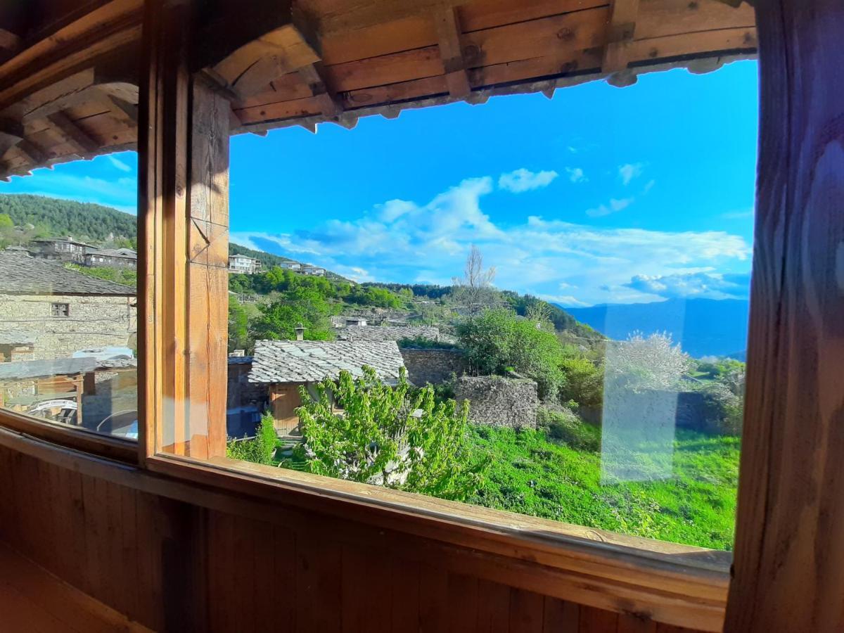Семеен Хотел Скендерова Къща Leshten Exterior foto